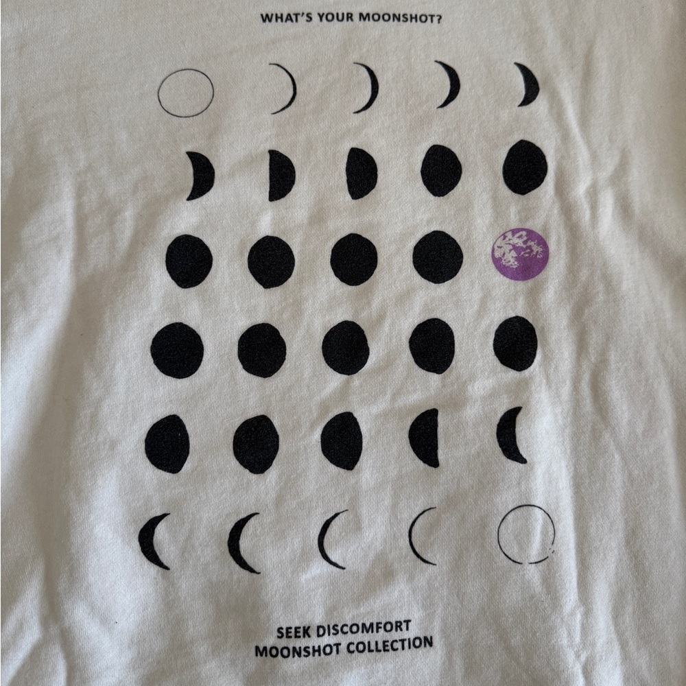 Seek Discomfort Hoodie - Picture 5 of 5